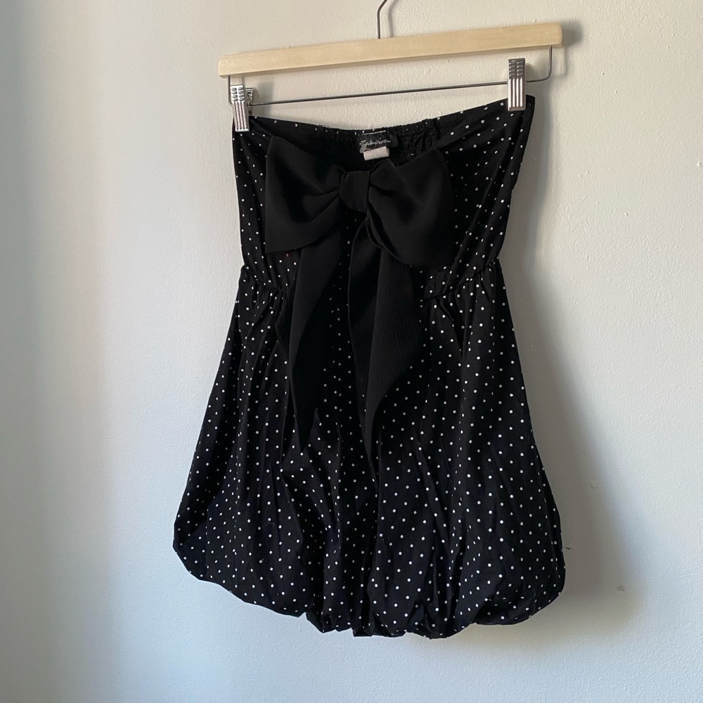 Chic Strapless Black Polka Dot Bubble Dress with Bow